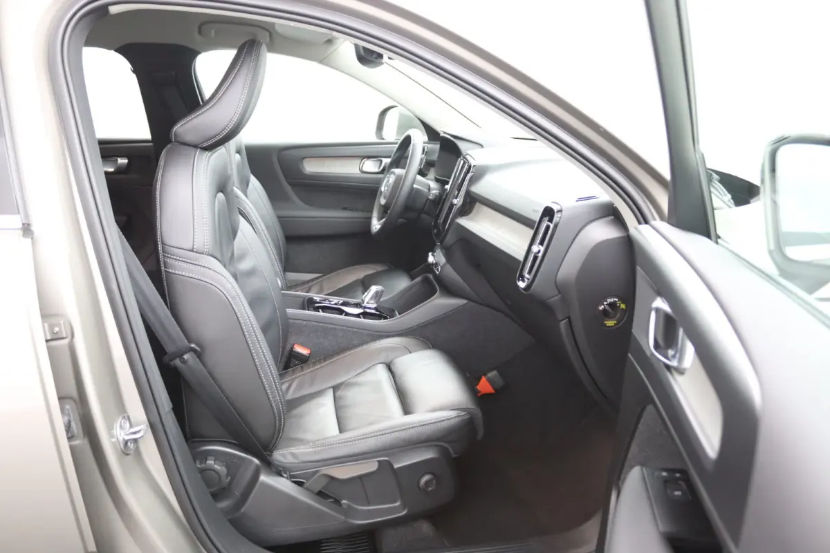 T4 Inscription | Trekhaak | Leder | Adaptive Cruise | SOH 88% | Stoel/Stuurverwarming | LED | 19 Inch | Camera | CarPlay/Android Auto