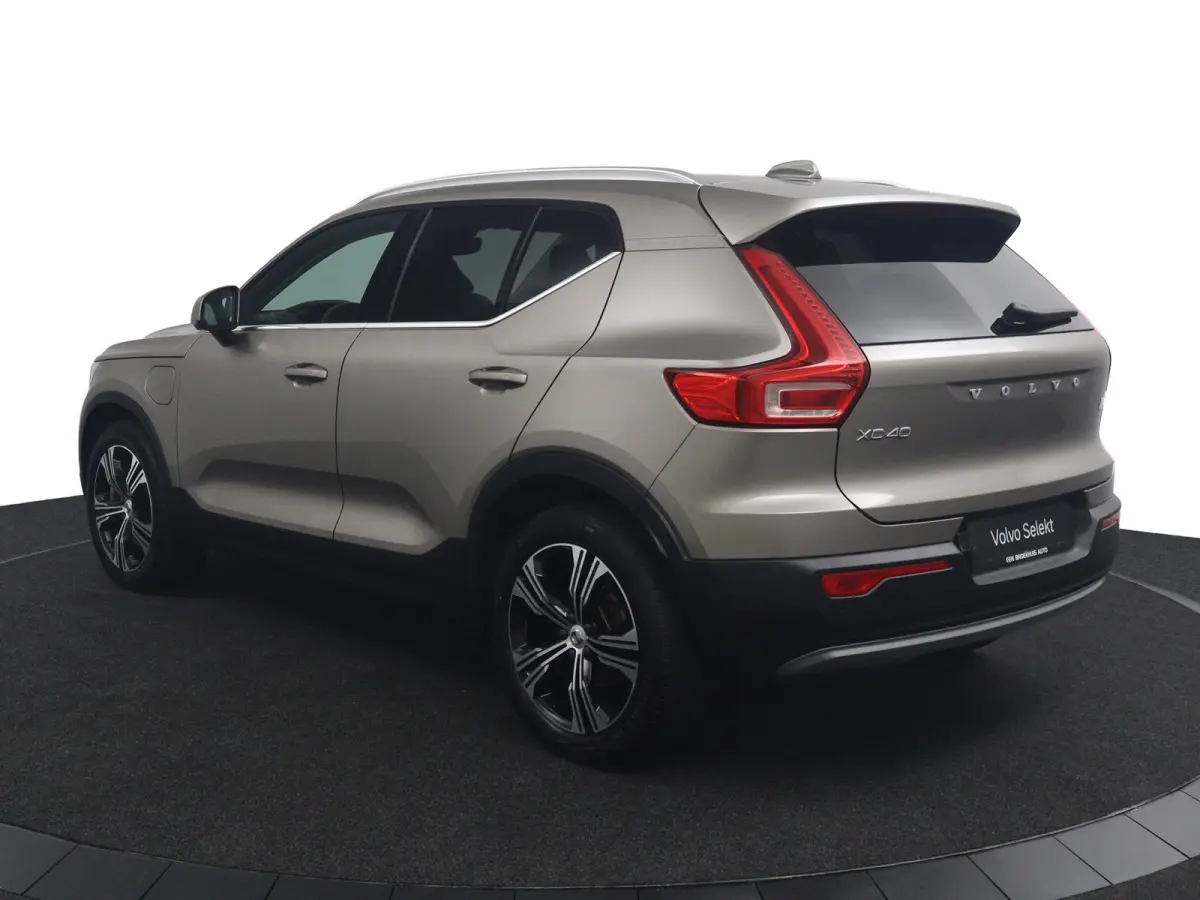 T4 Inscription | Trekhaak | Leder | Adaptive Cruise | SOH 88% | Stoel/Stuurverwarming | LED | 19 Inch | Camera | CarPlay/Android Auto