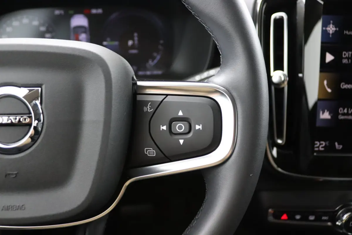 T4 Inscription | Trekhaak | Leder | Adaptive Cruise | SOH 88% | Stoel/Stuurverwarming | LED | 19 Inch | Camera | CarPlay/Android Auto