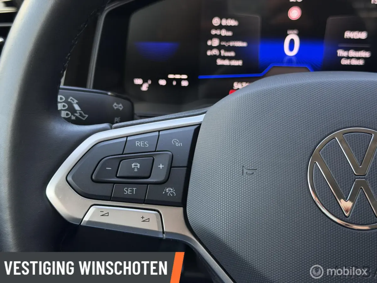 1.0 TSI Life Business met slechts 54.612 km!!