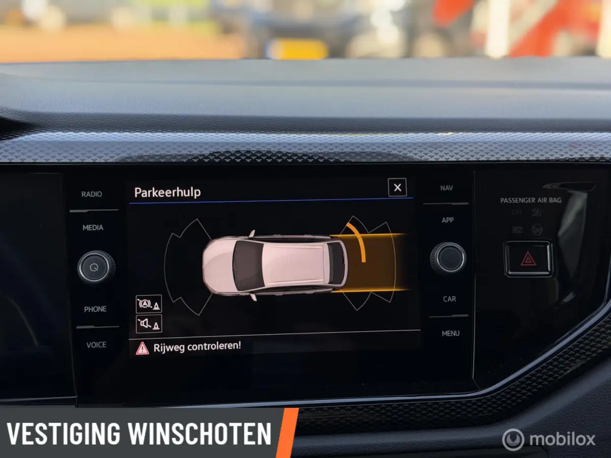 1.0 TSI Life Business met slechts 54.612 km!!