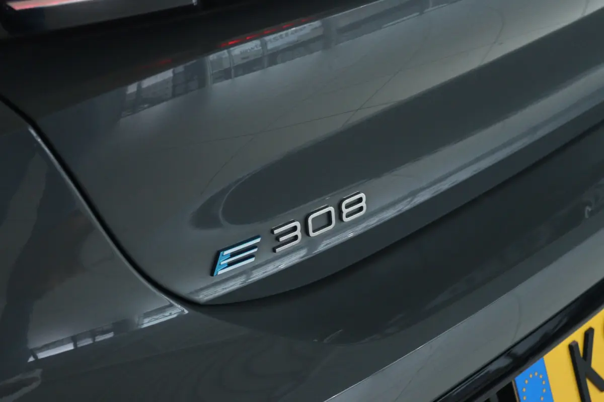 Allure EV 54 kWh 412KM Range | SOH 93% | Adapt. Cruise | Stoel+Stuurverwarming | Camera | Navi | Carplay | LED |
