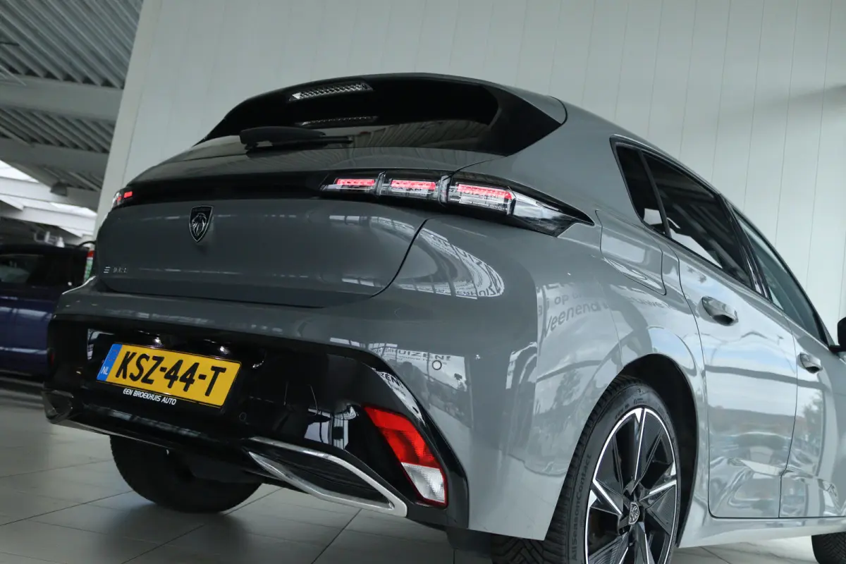 Allure EV 54 kWh 412KM Range | SOH 93% | Adapt. Cruise | Stoel+Stuurverwarming | Camera | Navi | Carplay | LED |