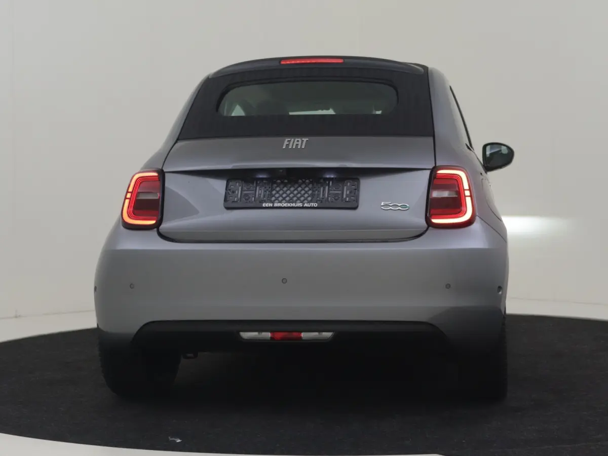 La Prima 42 kWh l Leder l 17" l Adaptive Cr Control l Stuurverwarming l Cabrio! l Navigatie l Side Assist l