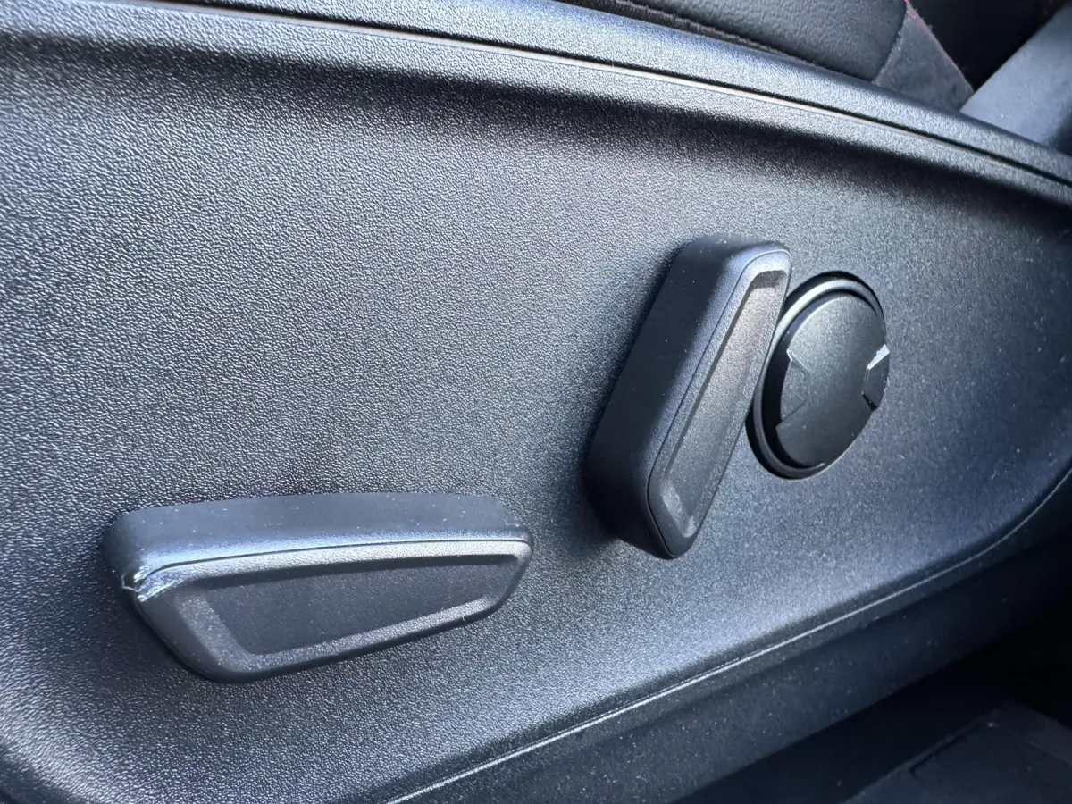 2.5 PHEV ST-Line X | Panoramadak | Stuur, Stoel/bank en Voorruitverwarming | Head Up | Koplampen adaptief | B&O audio | BLIS |
