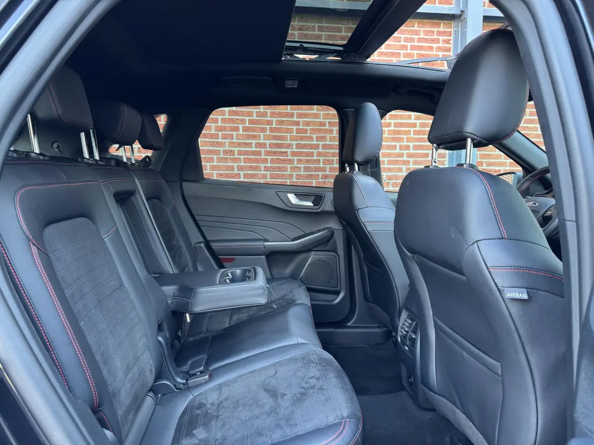 2.5 PHEV ST-Line X | Panoramadak | Stuur, Stoel/bank en Voorruitverwarming | Head Up | Koplampen adaptief | B&O audio | BLIS |