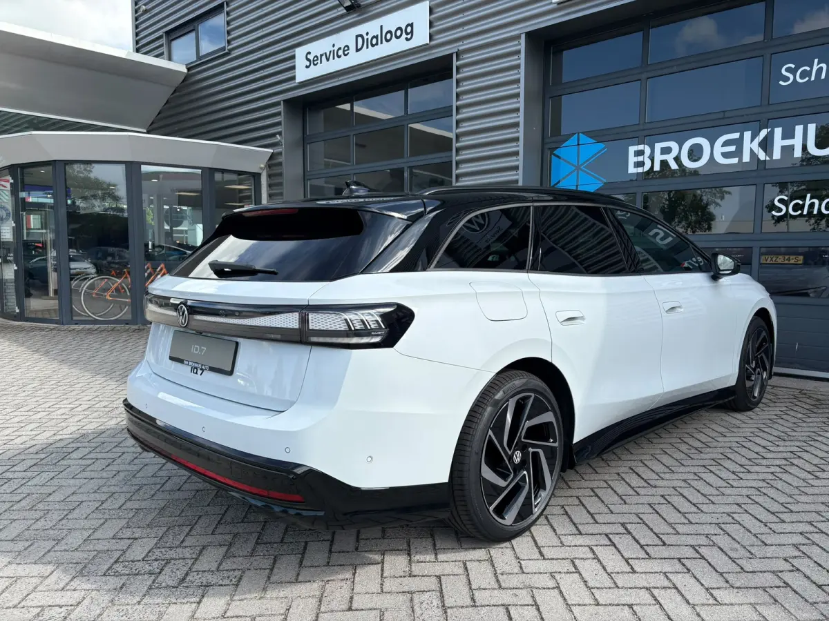 Limited Edition Plus | Koplampverlichting LED Matrix (IQ.Light) | Sfeerverlichting interieur (30 kleuren instelbaar) | Voorstoelen, verwarmbaar