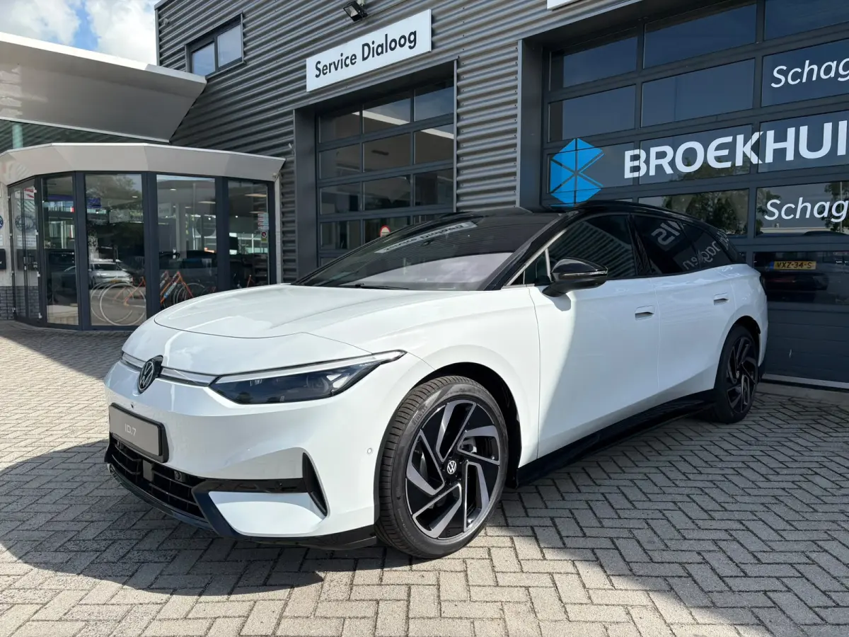 Limited Edition Plus | Koplampverlichting LED Matrix (IQ.Light) | Sfeerverlichting interieur (30 kleuren instelbaar) | Voorstoelen, verwarmbaar