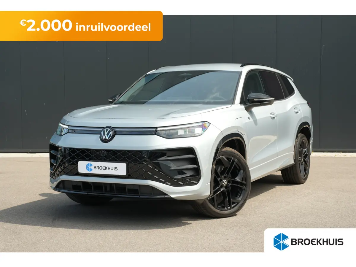 R-Line Edition | 'App-Connect' draadloze smartphone integratie | Automatische afstandsregeling (Adaptive Cruise Control) | Black Style Pakket