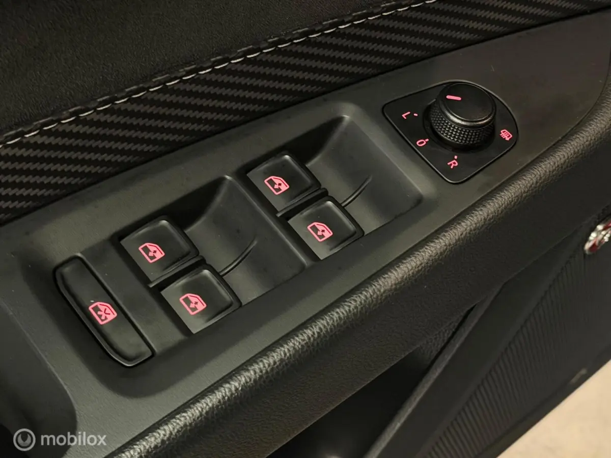 2.0 TSI CUPRA 300 4DRIVE Panorama/Kuipstoelen/Keyless/Virtual/Beats