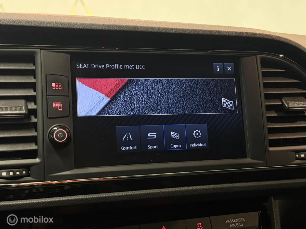2.0 TSI CUPRA 300 4DRIVE Panorama/Kuipstoelen/Keyless/Virtual/Beats