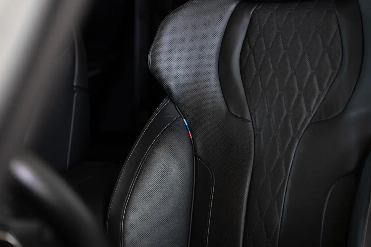 xDrive50e / M Sport Pro / M Stoelen / Pano / Trekhaak / BSI / 22" / HUD / BTW