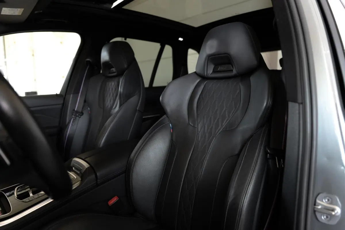 xDrive50e / M Sport Pro / M Stoelen / Pano / Trekhaak / BSI / 22" / HUD / BTW