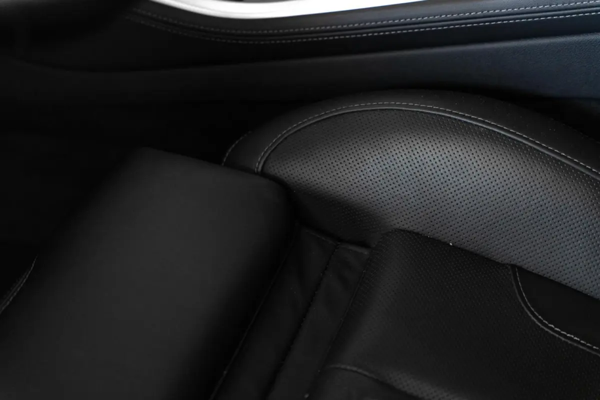xDrive50e / M Sport Pro / M Stoelen / Pano / Trekhaak / BSI / 22" / HUD / BTW