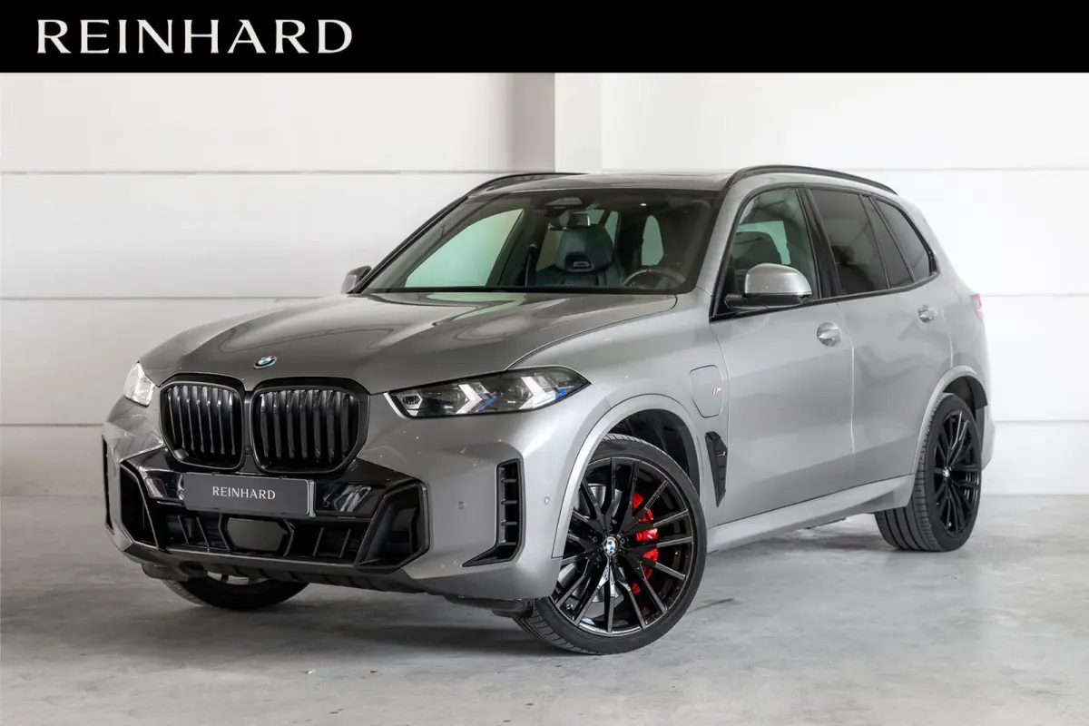xDrive50e / M Sport Pro / M Stoelen / Pano / Trekhaak / BSI / 22" / HUD / BTW