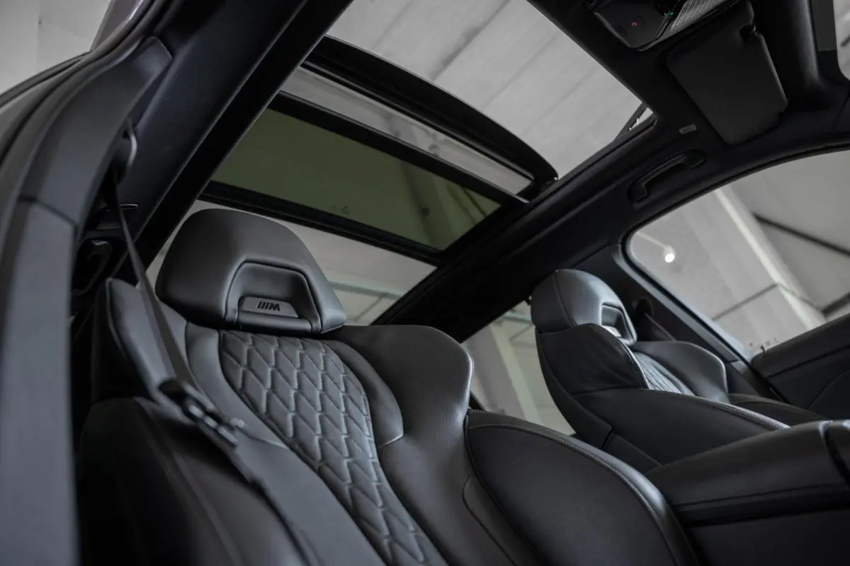 xDrive50e / M Sport Pro / M Stoelen / Pano / Trekhaak / BSI / 22" / HUD / BTW