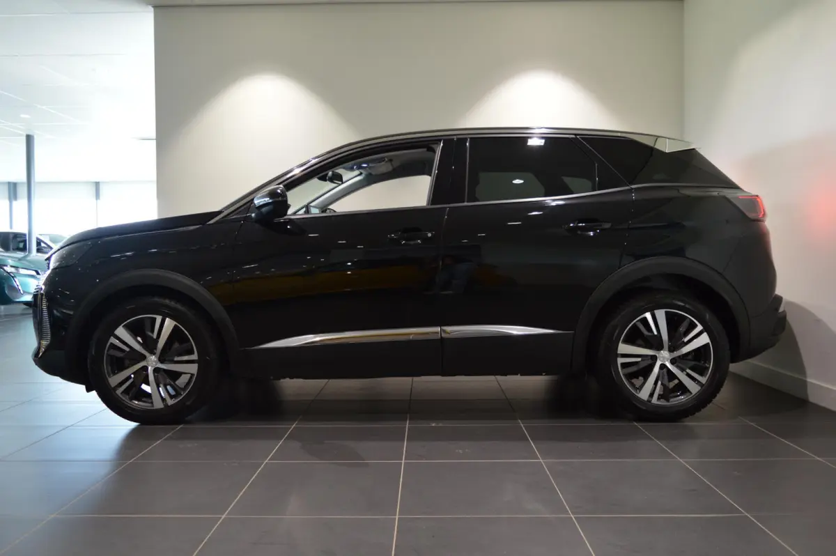 Allure CAMERA + VERWARMBARE VOORSTOELEN + CARPLAY