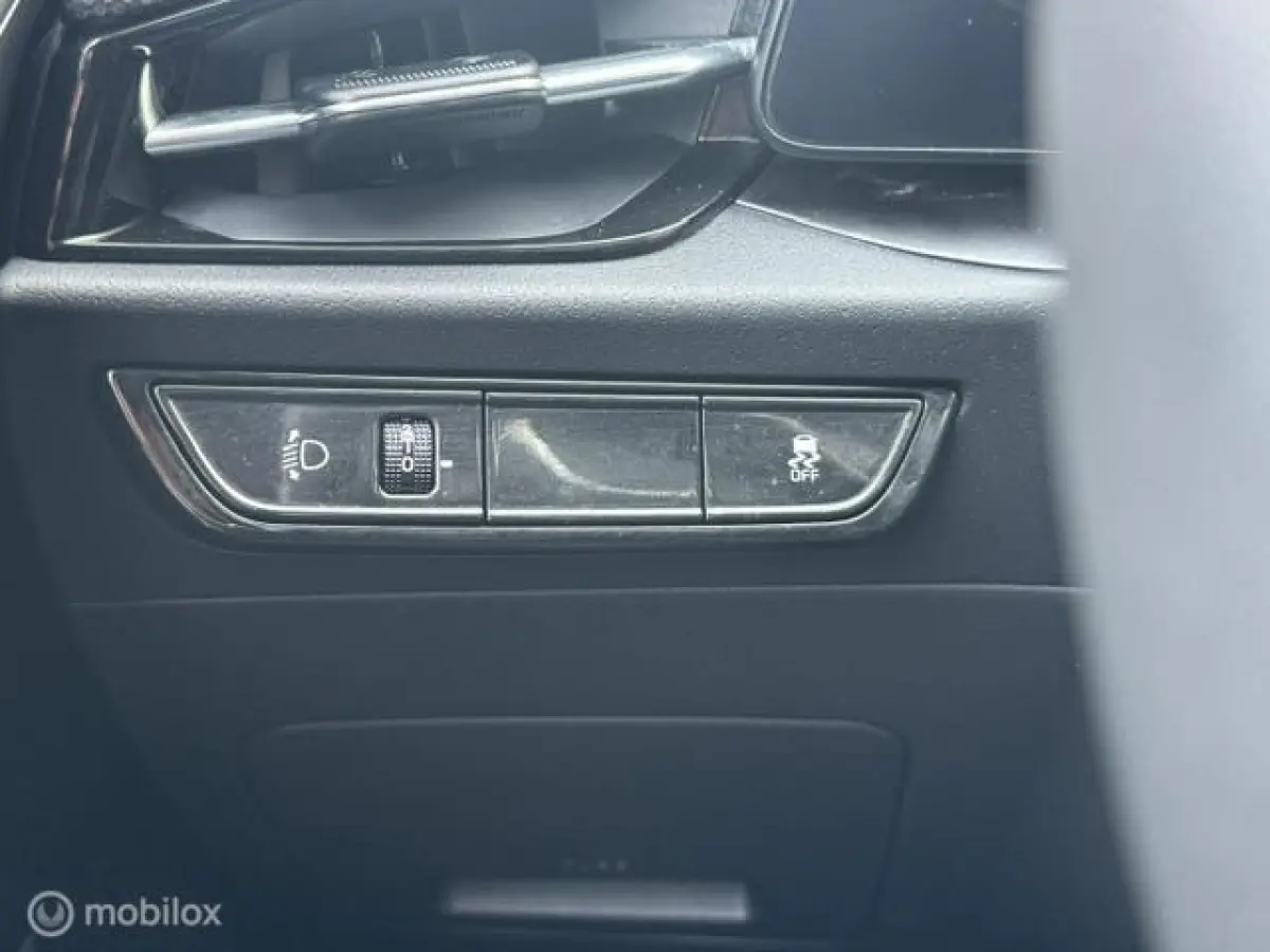 DynamicLine 64.8 kWh , 460 km elektrisch rij bereik , Trekhaak , Navigatie , Camera Achter , Parkeerhulp voor & Achter , Cruise & Climate controle