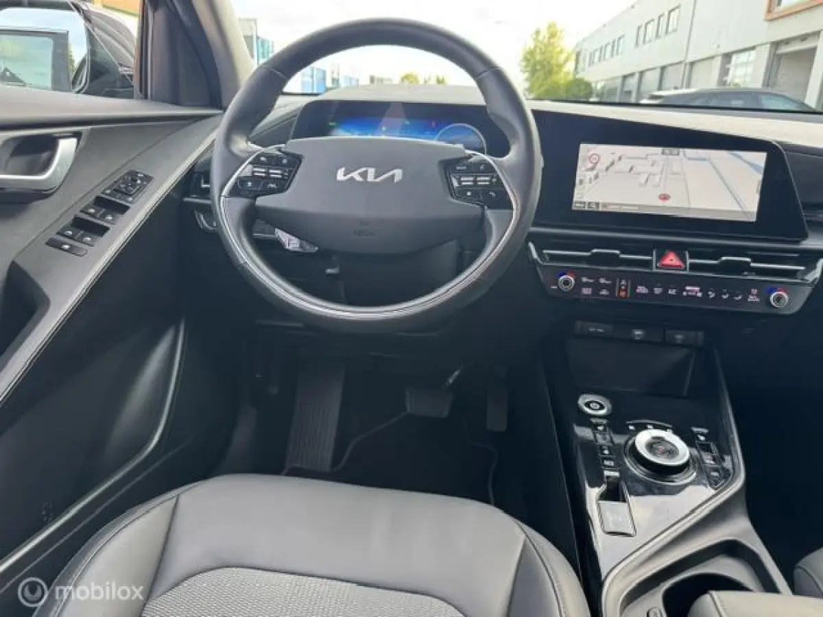 DynamicLine 64.8 kWh , 460 km elektrisch rij bereik , Trekhaak , Navigatie , Camera Achter , Parkeerhulp voor & Achter , Cruise & Climate controle