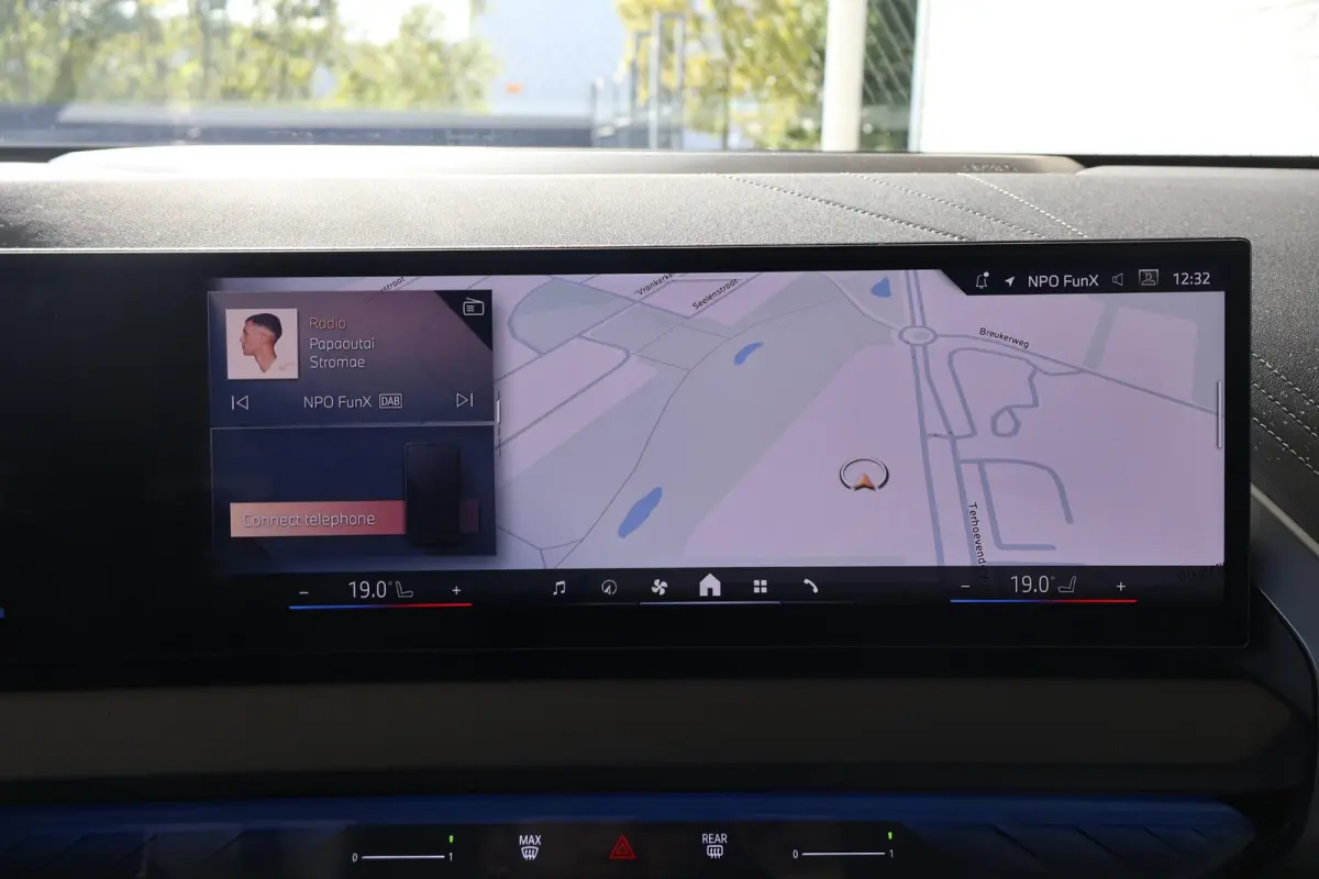 30e xDrive | M Sport Pro | Panorama Dak | Harman/Kardon | Trekhaak