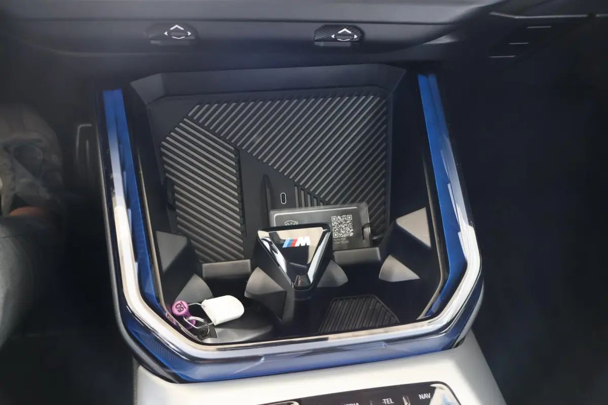 30e xDrive | M Sport Pro | Panorama Dak | Harman/Kardon | Trekhaak