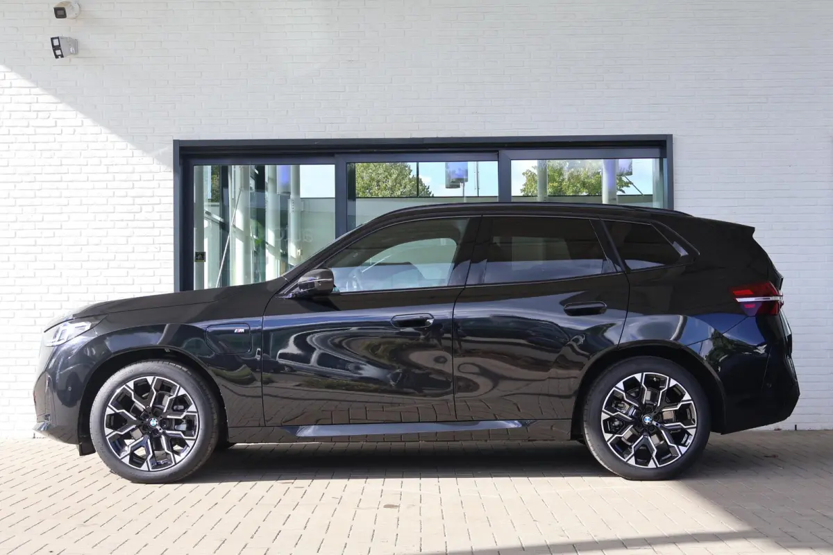 30e xDrive | SOH 100% | M Sport Pro | Panorama Dak | Harman/Kardon | Trekhaak