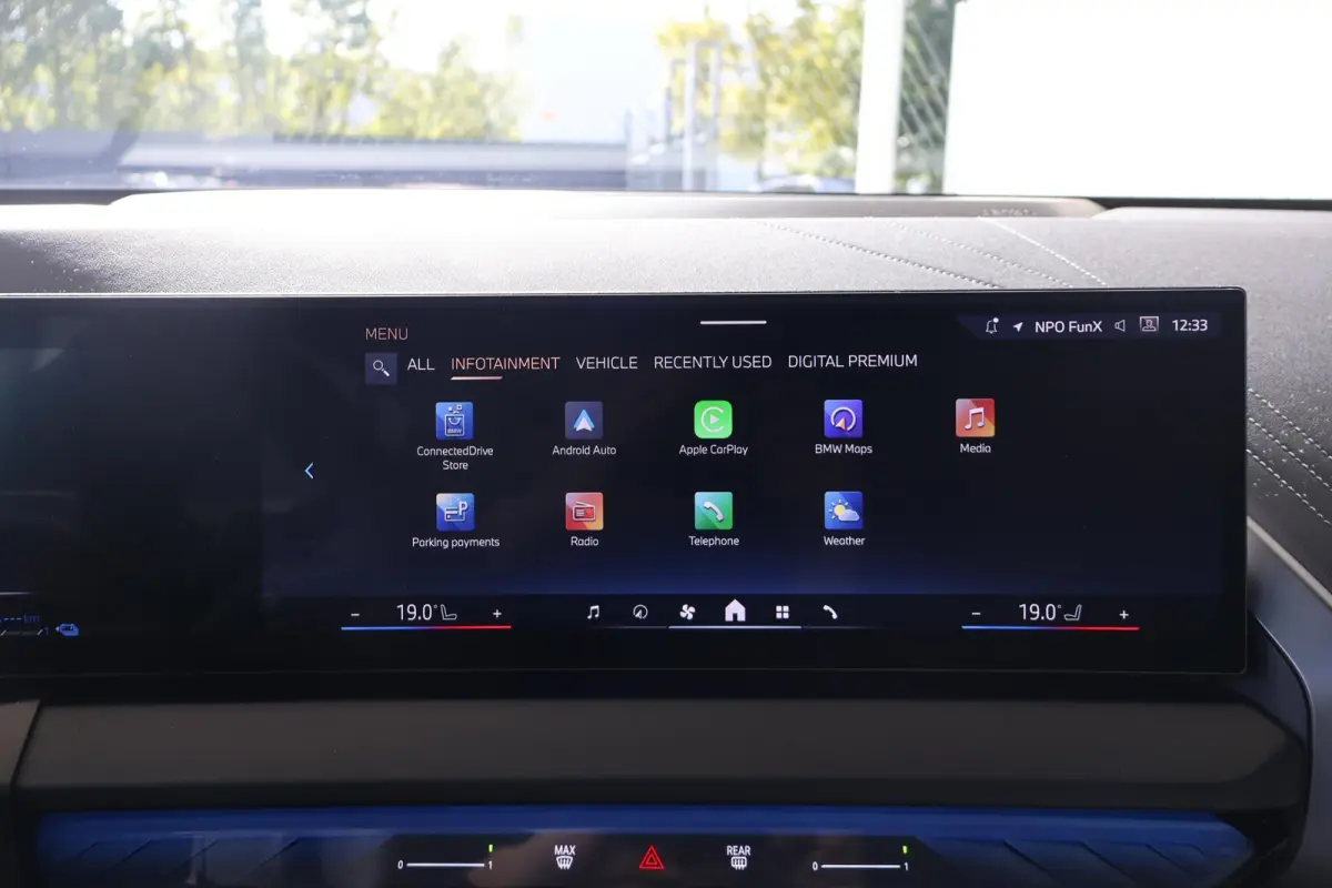 30e xDrive | M Sport Pro | Panorama Dak | Harman/Kardon | Trekhaak