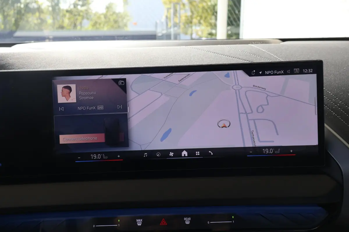 30e xDrive | M Sport Pro | Panorama Dak | Harman/Kardon | Trekhaak