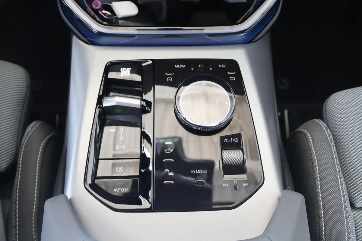 30e xDrive | M Sport Pro | Panorama Dak | Harman/Kardon | Trekhaak