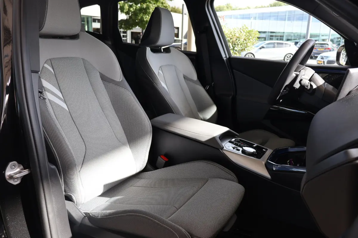 30e xDrive | M Sport Pro | Panorama Dak | Harman/Kardon | Trekhaak