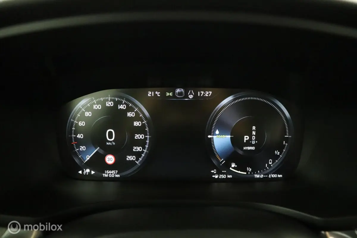 2.0 T8 Recharge AWD Inscription | Massage | Panoramadak | Head Up | 360 Camera | Harman Kardon | BLISS | Adaptive Cruise