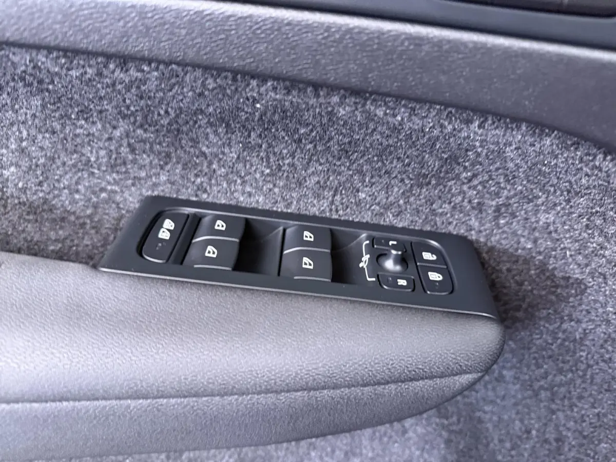 1.5 T4 Plug-in hybrid Plus Bright | Adapt. Cruise | Parkeercamera | Stoelverw. |