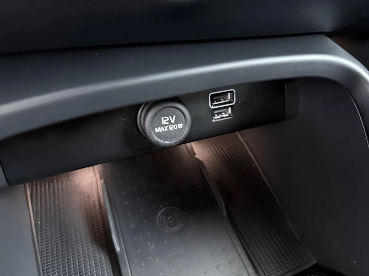 1.5 T4 Plug-in hybrid Plus Bright | Adapt. Cruise | Parkeercamera | Stoelverw. |