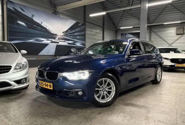 320i 184pk | LED | Elek. Klep | Navi 320i