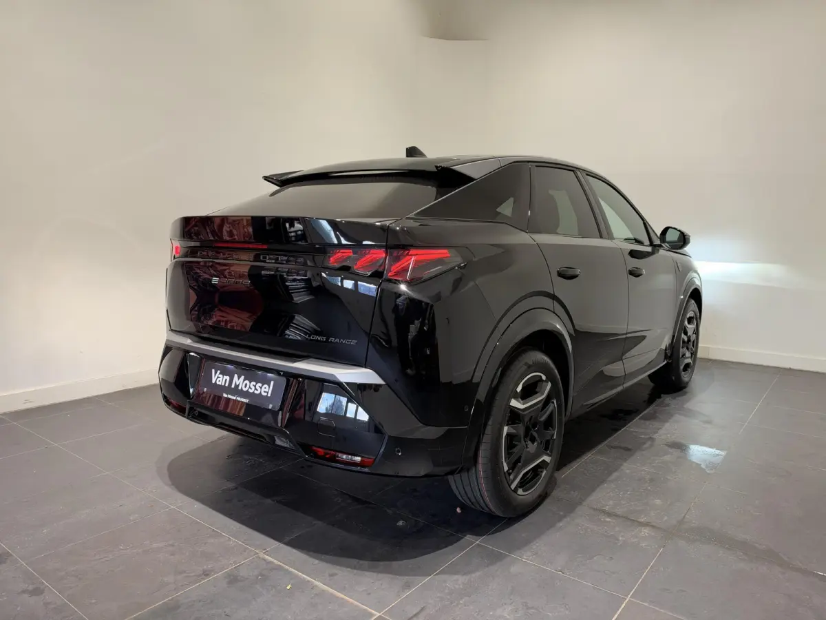 GT Long Range 230 97 kWh l Camera l Aplle carplay & Android auto l Stoelverwarming l Groot Accu pakket l DIRECT LEVERBAAR UIT VOORRAAD!!!!!