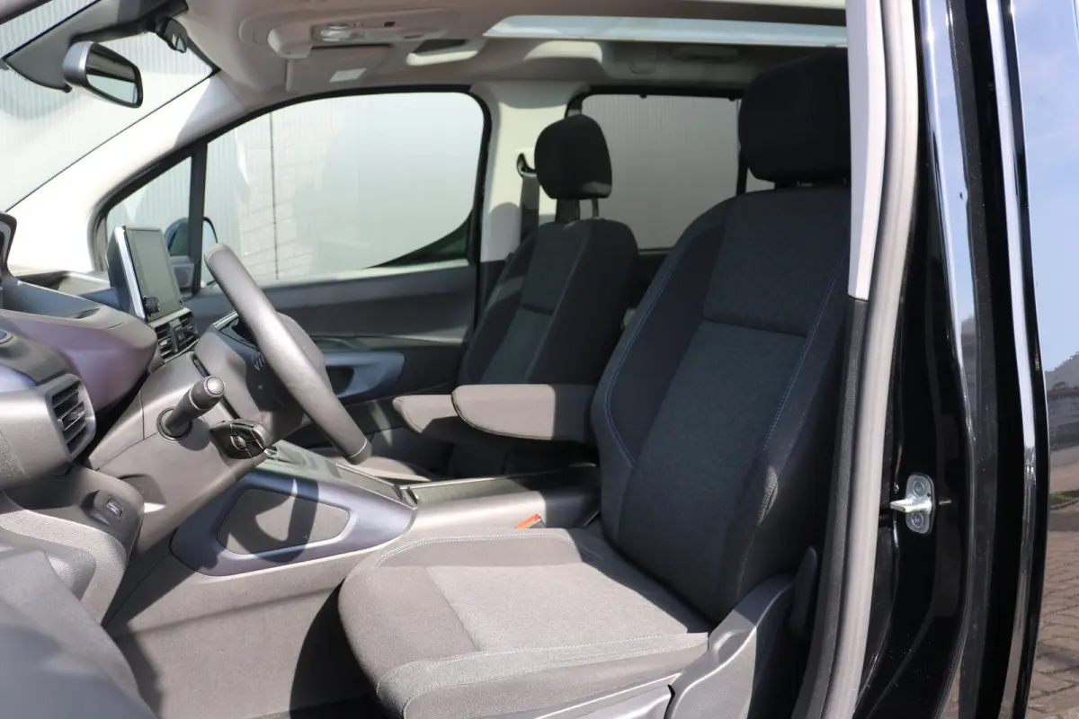 EV Allure Pack 50 kWh | Camera | Apple Carplay | Parkeersensoren V+A | Cruise control | DAB | Airco |