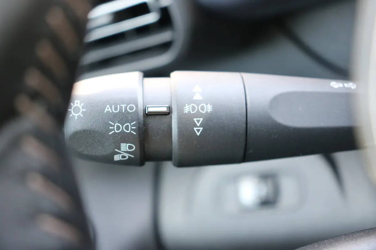 EV Allure Pack 50 kWh | Camera | Apple Carplay | Parkeersensoren V+A | Cruise control | DAB | Airco |