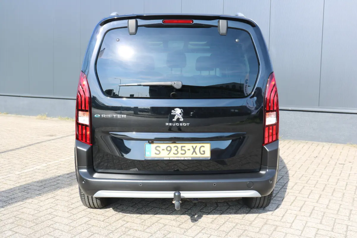 EV Allure Pack 50 kWh | Camera | Apple Carplay | Parkeersensoren V+A | Cruise control | DAB | Airco |