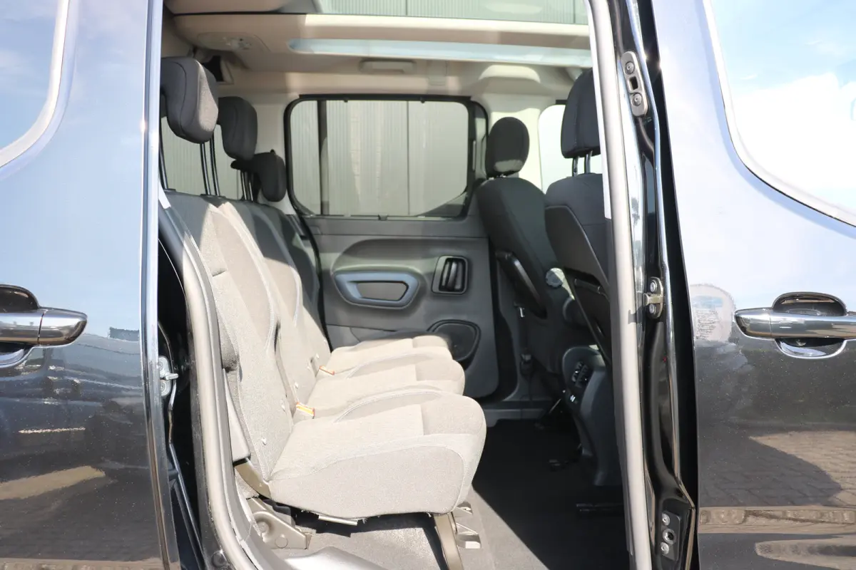 EV Allure Pack 50 kWh | Camera | Apple Carplay | Parkeersensoren V+A | Cruise control | DAB | Airco |