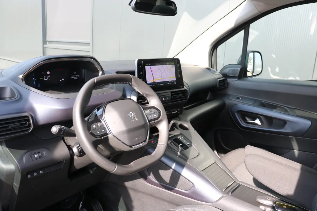 EV Allure Pack 50 kWh | Camera | Apple Carplay | Parkeersensoren V+A | Cruise control | DAB | Airco |