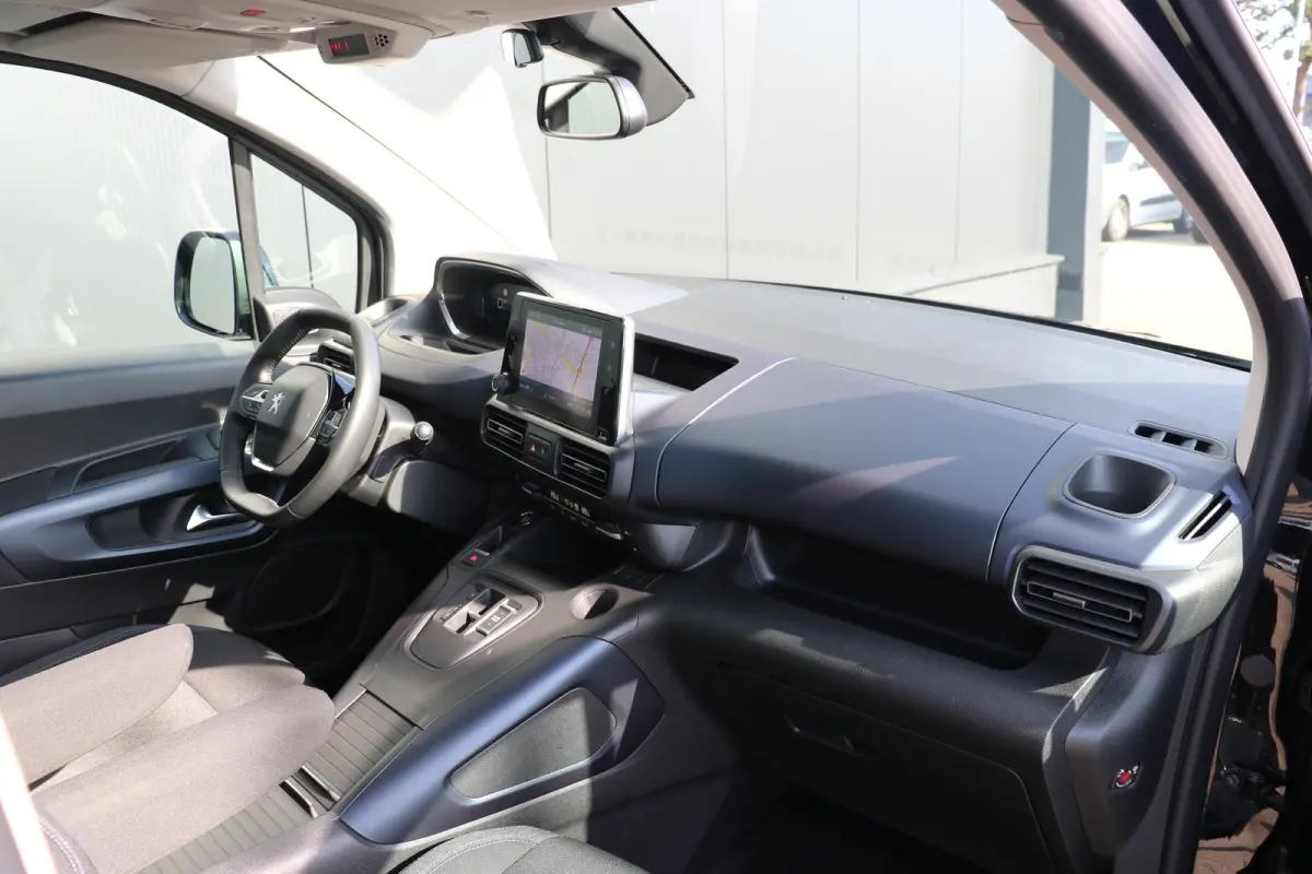 EV Allure Pack 50 kWh | Camera | Apple Carplay | Parkeersensoren V+A | Cruise control | DAB | Airco |