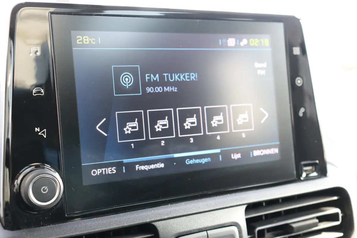 EV Allure Pack 50 kWh | Camera | Apple Carplay | Parkeersensoren V+A | Cruise control | DAB | Airco |