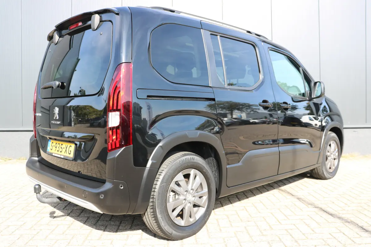 EV Allure Pack 50 kWh | Camera | Apple Carplay | Parkeersensoren V+A | Cruise control | DAB | Airco |