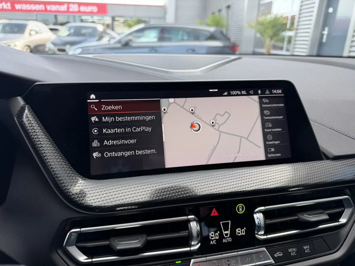 218i M Sport LED Carplay Cruise Control 18 inch HiFi Pakket Live cockpit pro M Sportstoelen