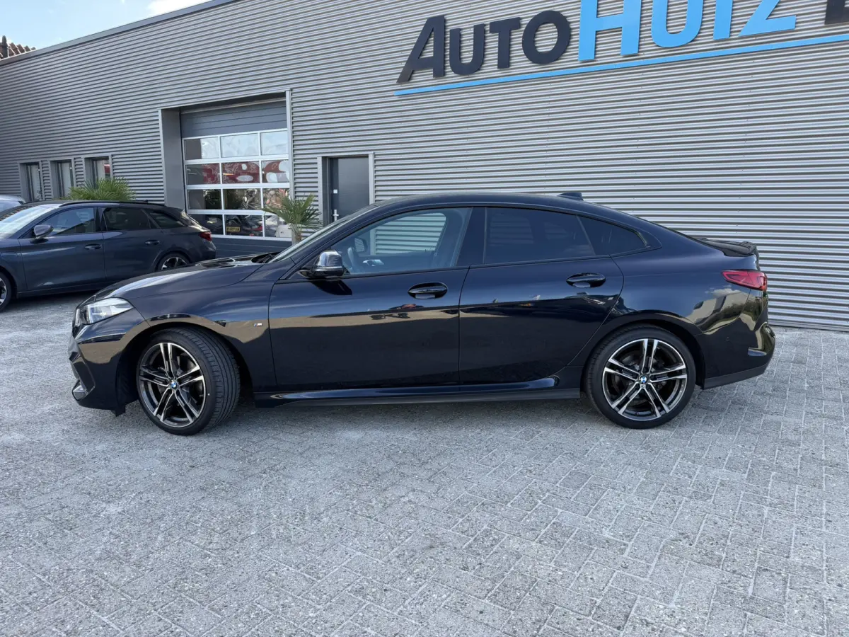 218i M Sport LED Carplay Cruise Control 18 inch HiFi Pakket Live cockpit pro M Sportstoelen