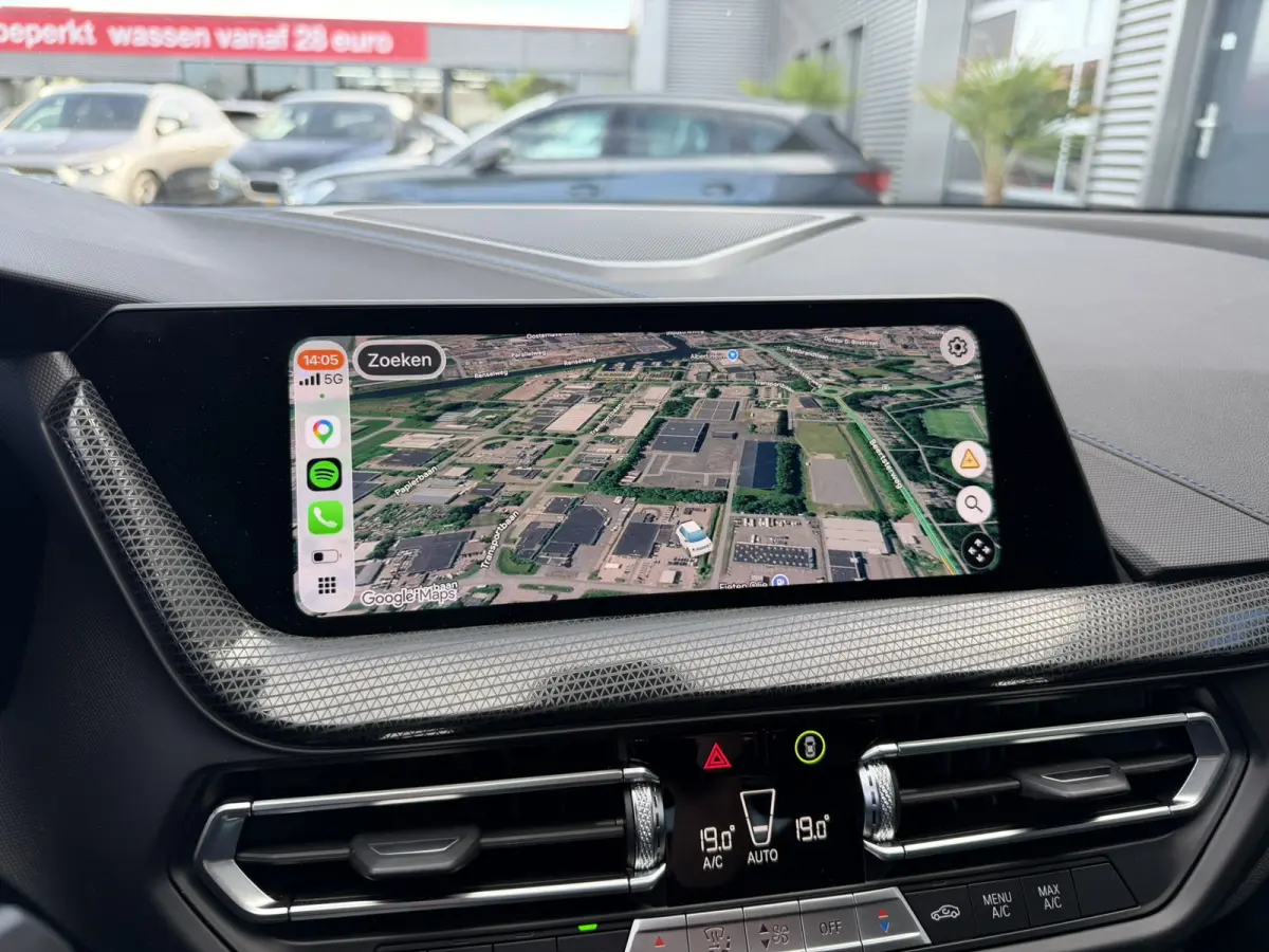 218i M Sport LED Carplay Cruise Control 18 inch HiFi Pakket Live cockpit pro M Sportstoelen