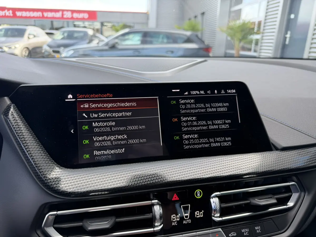 218i M Sport LED Carplay Cruise Control 18 inch HiFi Pakket Live cockpit pro M Sportstoelen