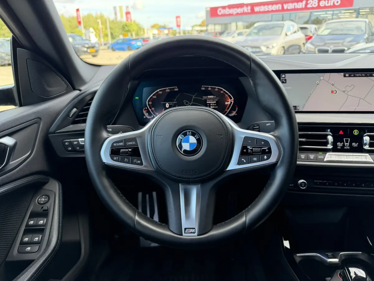 218i M Sport LED Carplay Cruise Control 18 inch HiFi Pakket Live cockpit pro M Sportstoelen