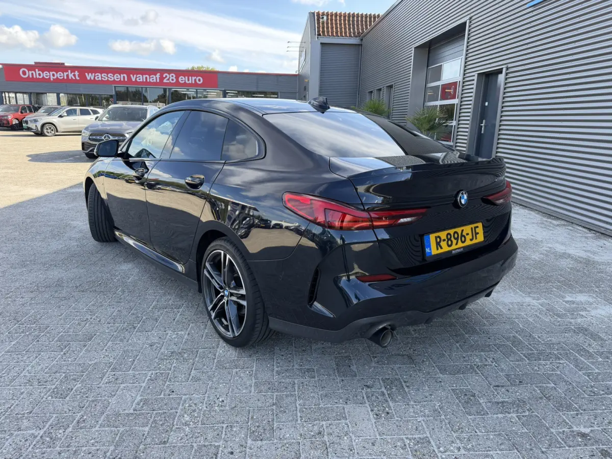 218i M Sport LED Carplay Cruise Control 18 inch HiFi Pakket Live cockpit pro M Sportstoelen