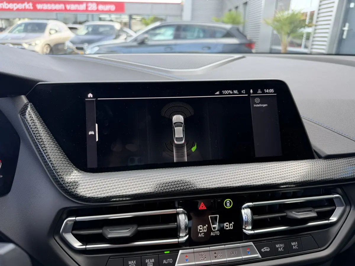 218i M Sport LED Carplay Cruise Control 18 inch HiFi Pakket Live cockpit pro M Sportstoelen